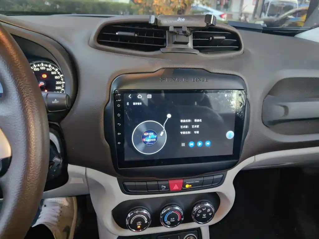 Jeep Renegade — миниатюра 9