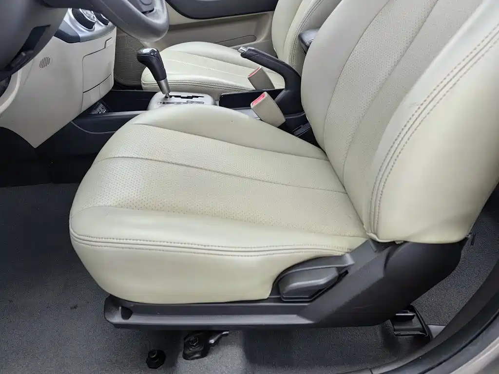 Hyundai Elantra — миниатюра 20