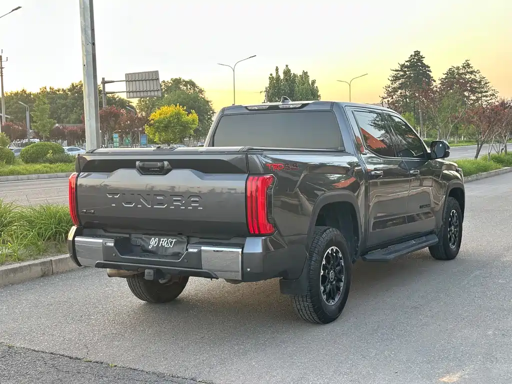 Toyota Tundra 2023 3.5T