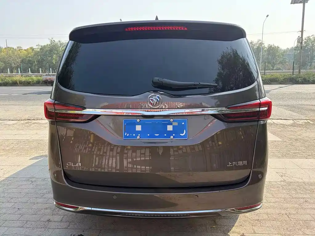 Buick GL8 — миниатюра 5