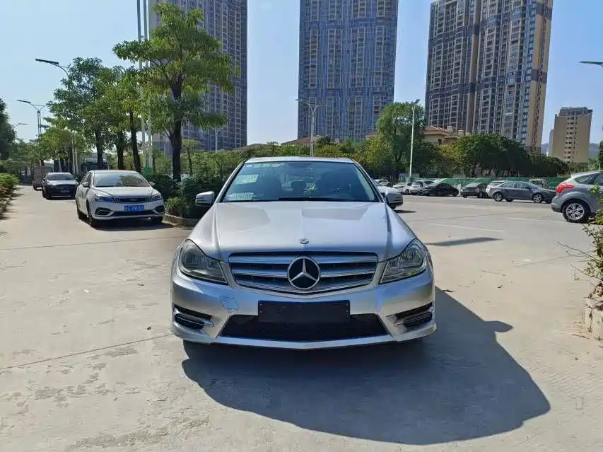 Mercedes-Benz C-Class — миниатюра 2