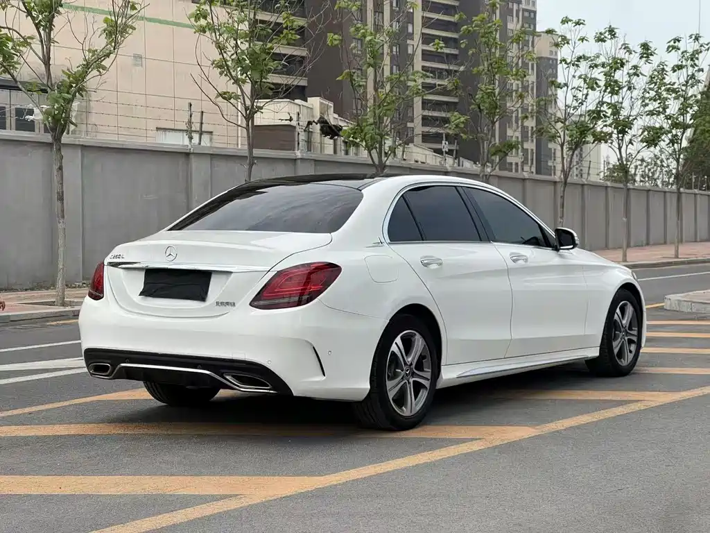 Mercedes-Benz C-Class — миниатюра 9