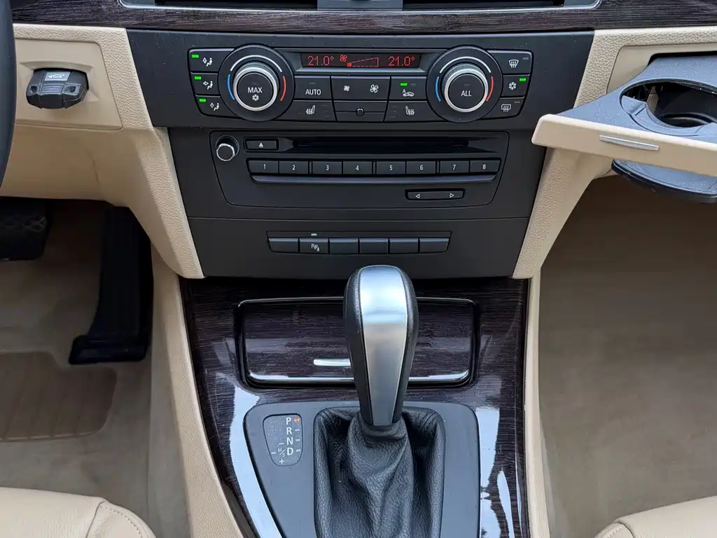 BMW 3 Series — миниатюра 11