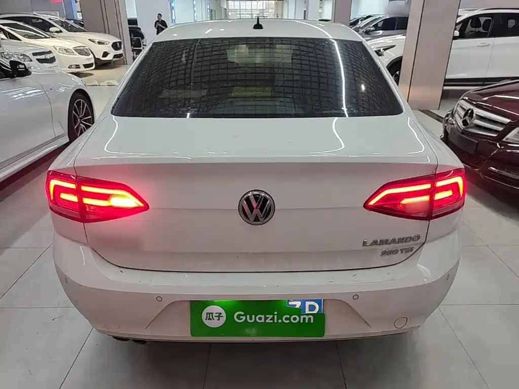 Volkswagen Lamando — миниатюра 6