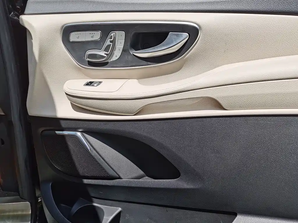 MERCEDES-BENZ V CLASS