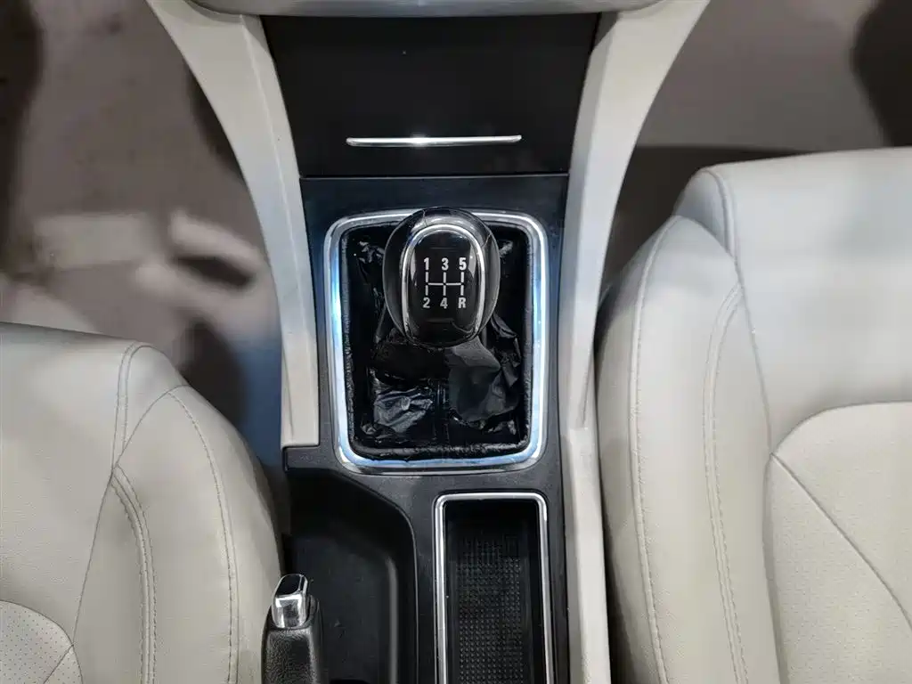 GEELY AUTOMOBILE EMGRAND