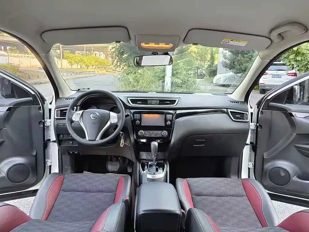 Nissan Qashqai — миниатюра 11