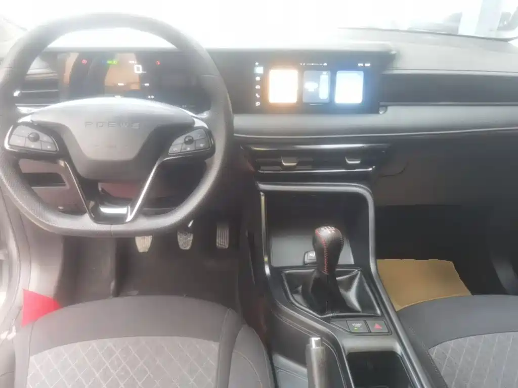 Roewe i5 — миниатюра 10