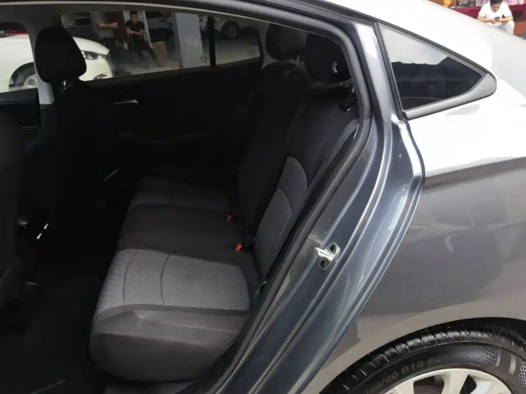 Roewe i5 — миниатюра 17