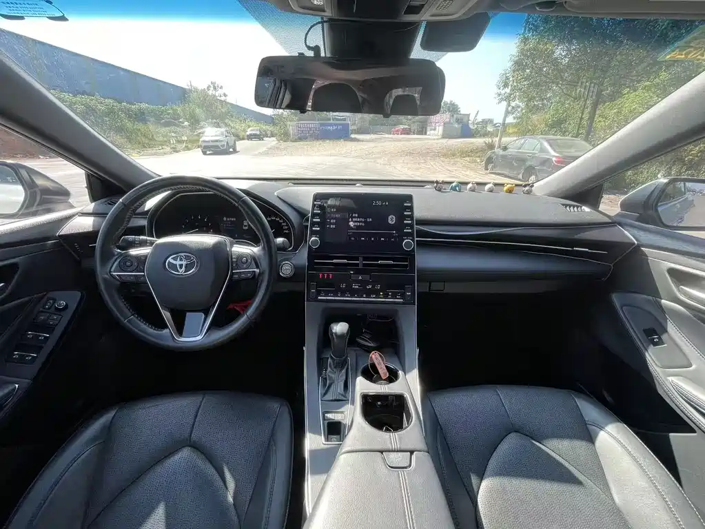 Toyota Avalon — миниатюра 5