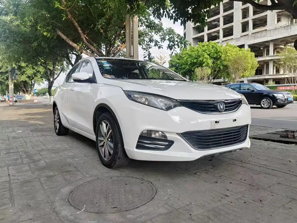 Changan Eado XT — миниатюра 3