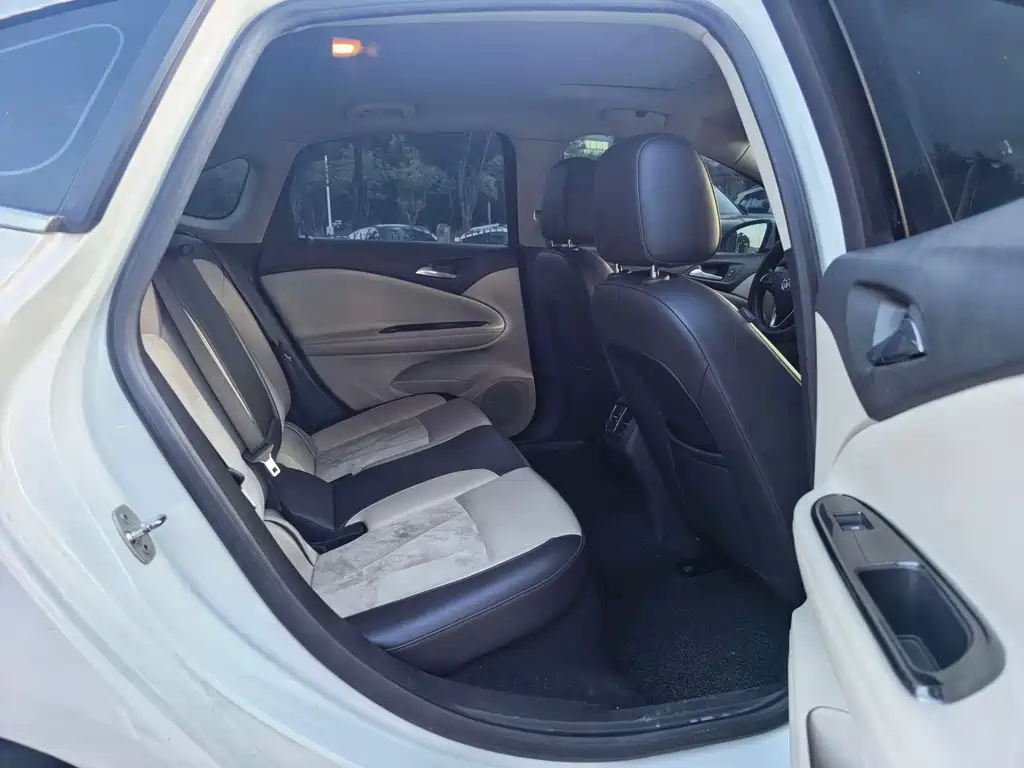 Buick Verano — миниатюра 12