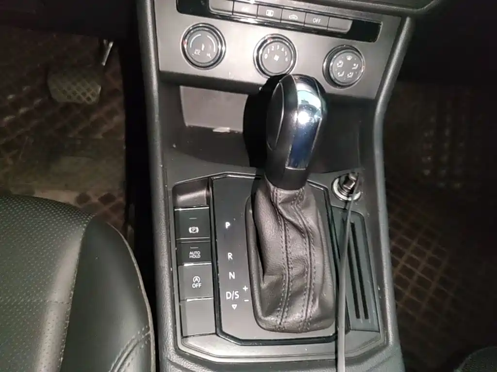 Volkswagen Lavida — миниатюра 14