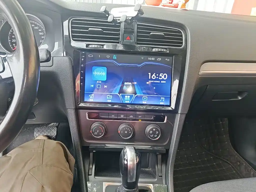 Volkswagen Golf — миниатюра 13