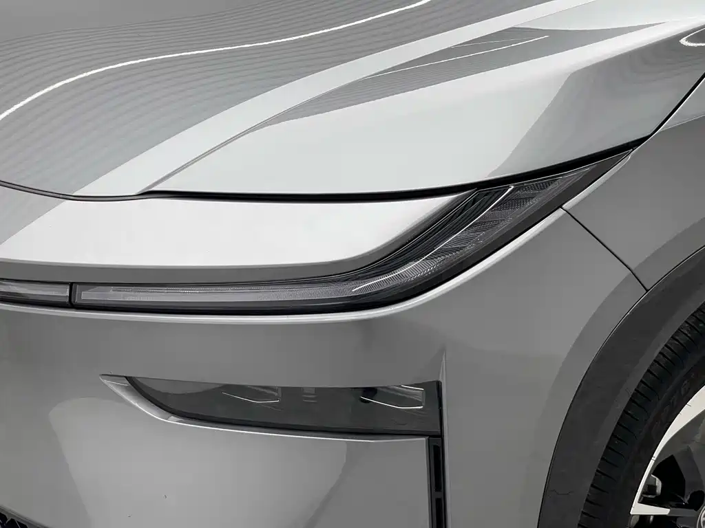 Toyota bZ3X — миниатюра 18