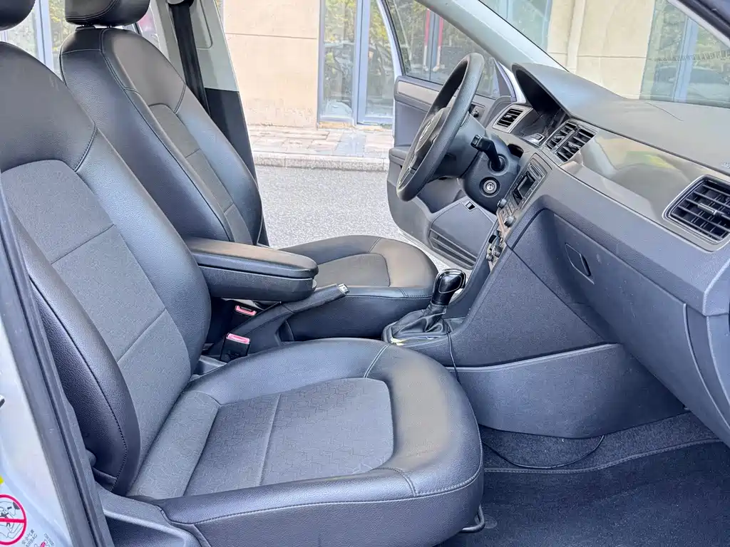 Volkswagen Santana — миниатюра 13
