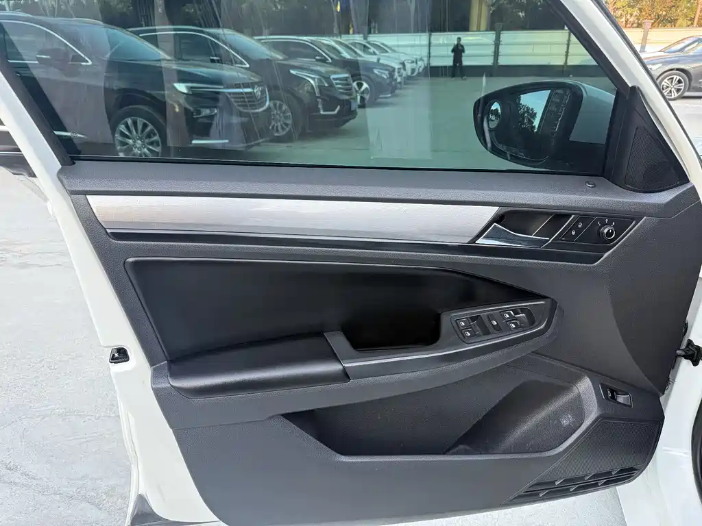Volkswagen Bora — миниатюра 3