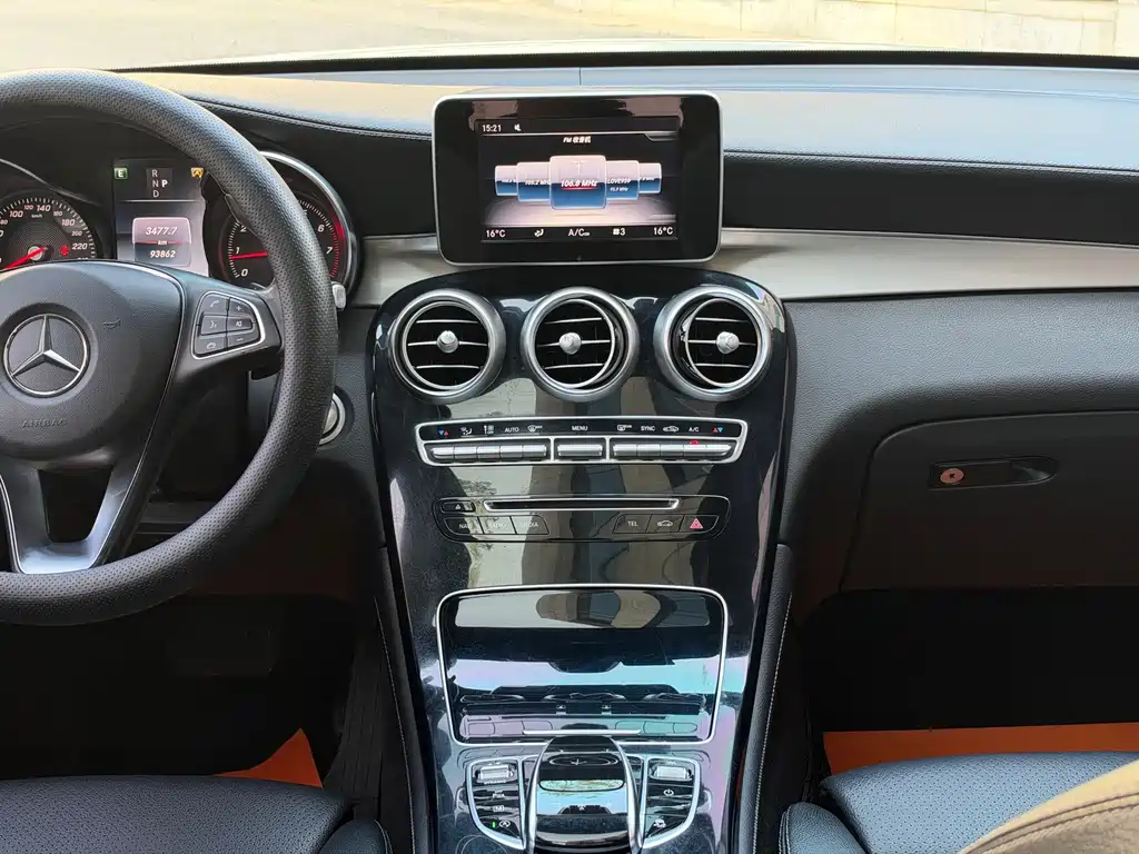 Mercedes-Benz GLC — миниатюра 12