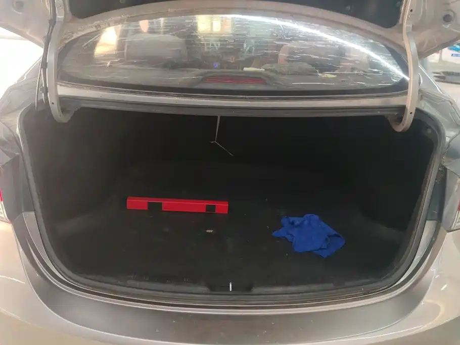 Hyundai Elantra Langdong — миниатюра 4