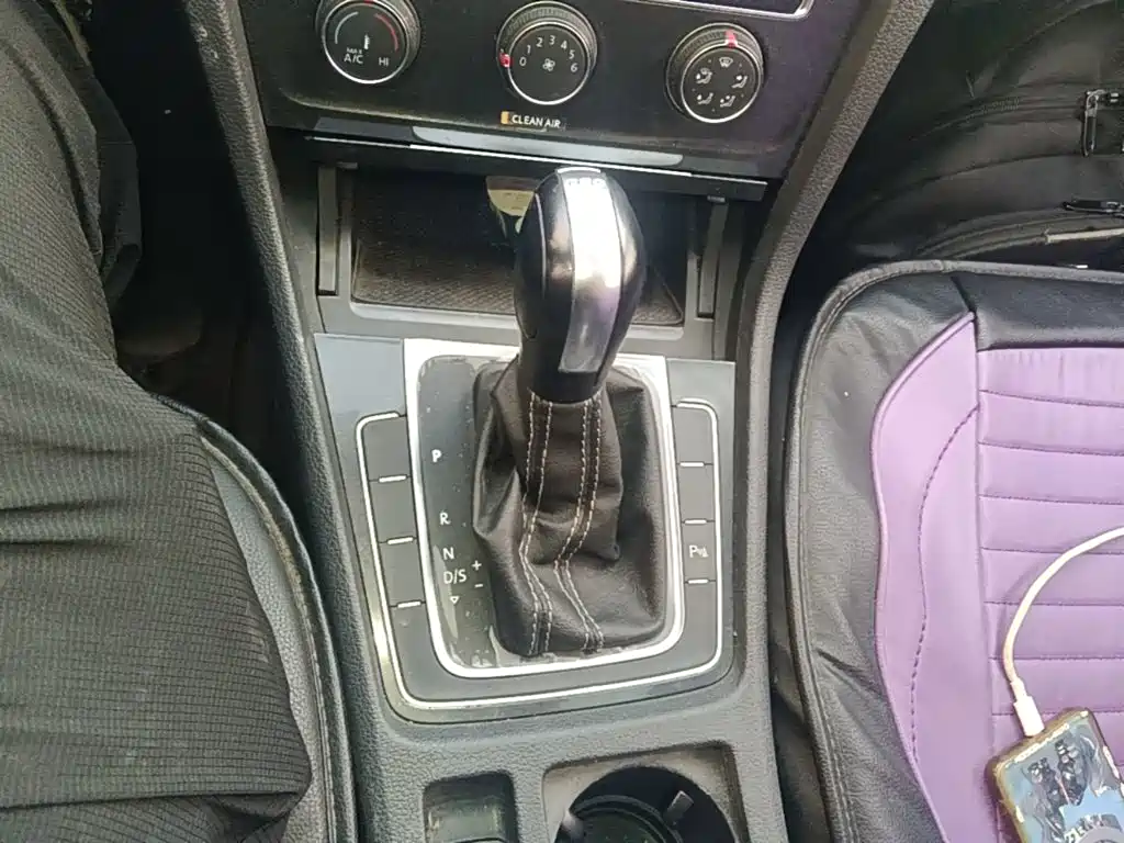 Volkswagen Golf — миниатюра 14
