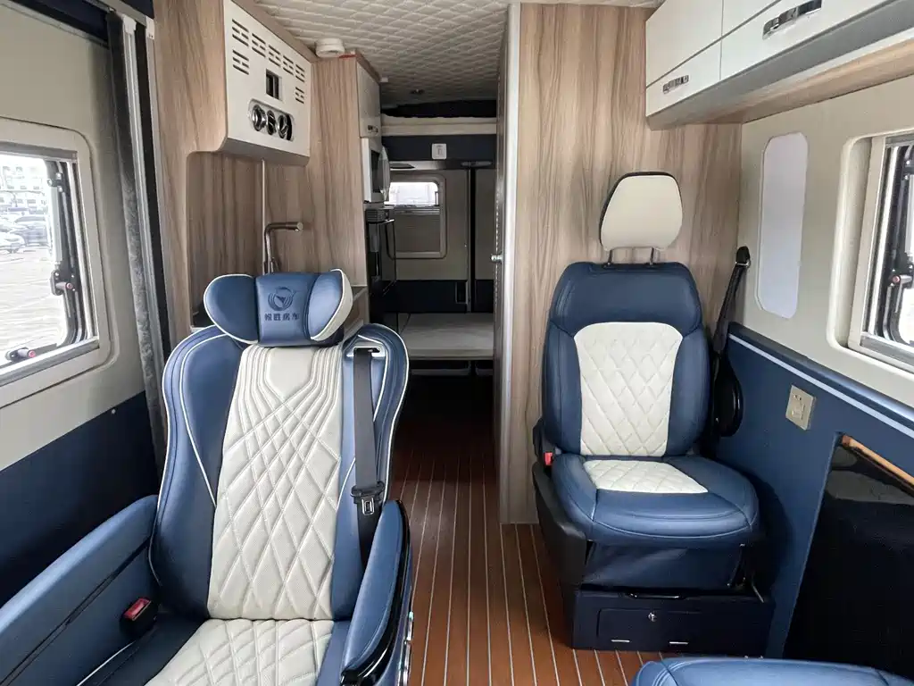 Maxus V90 RV — миниатюра 41