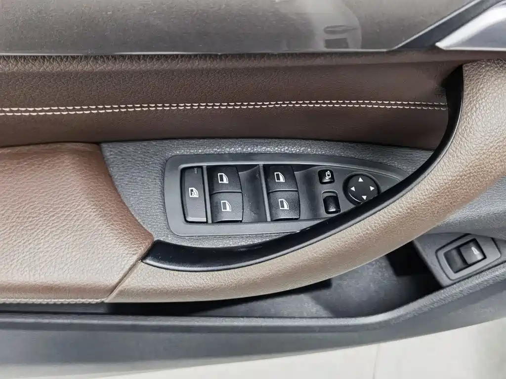 BMW X1 — миниатюра 9