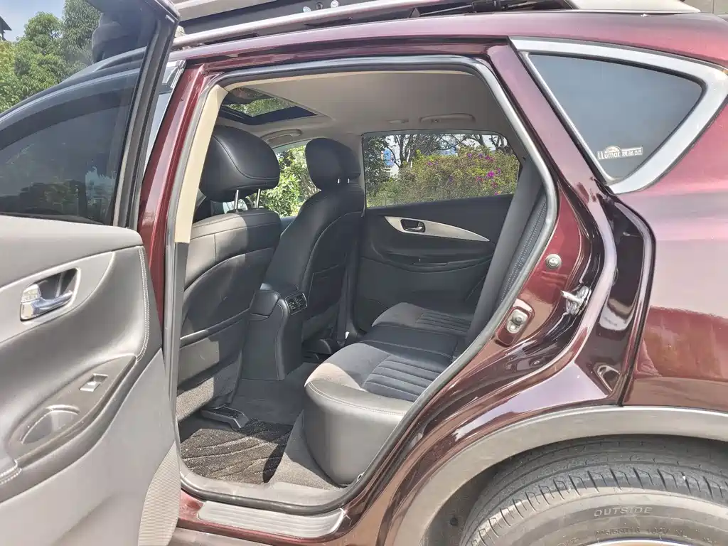 Infiniti QX50 - фото 8