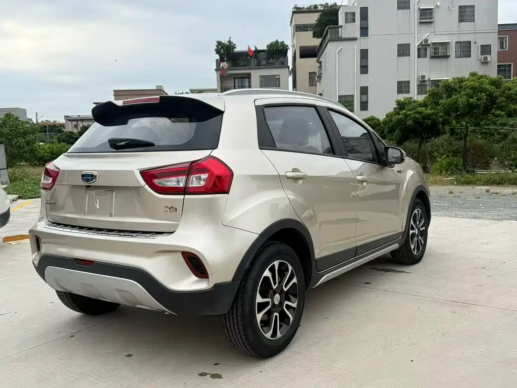 Geely Vision X3 — миниатюра 4