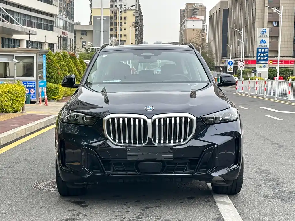 BMW X5 2023 xDrive 30Li Premium M Sport