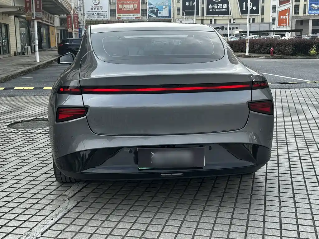 XPeng P7 — миниатюра 6