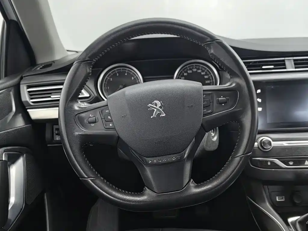 Peugeot 408 — миниатюра 11