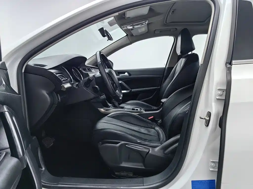 Peugeot 408 — миниатюра 10
