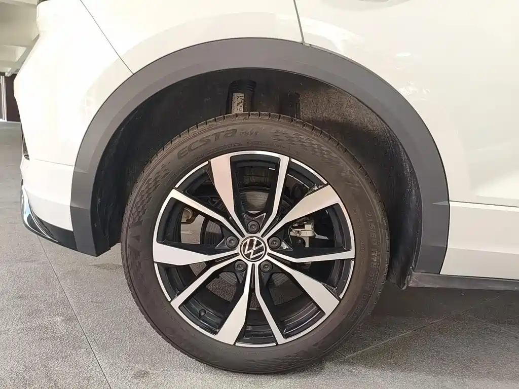 Volkswagen T-Roc — миниатюра 18
