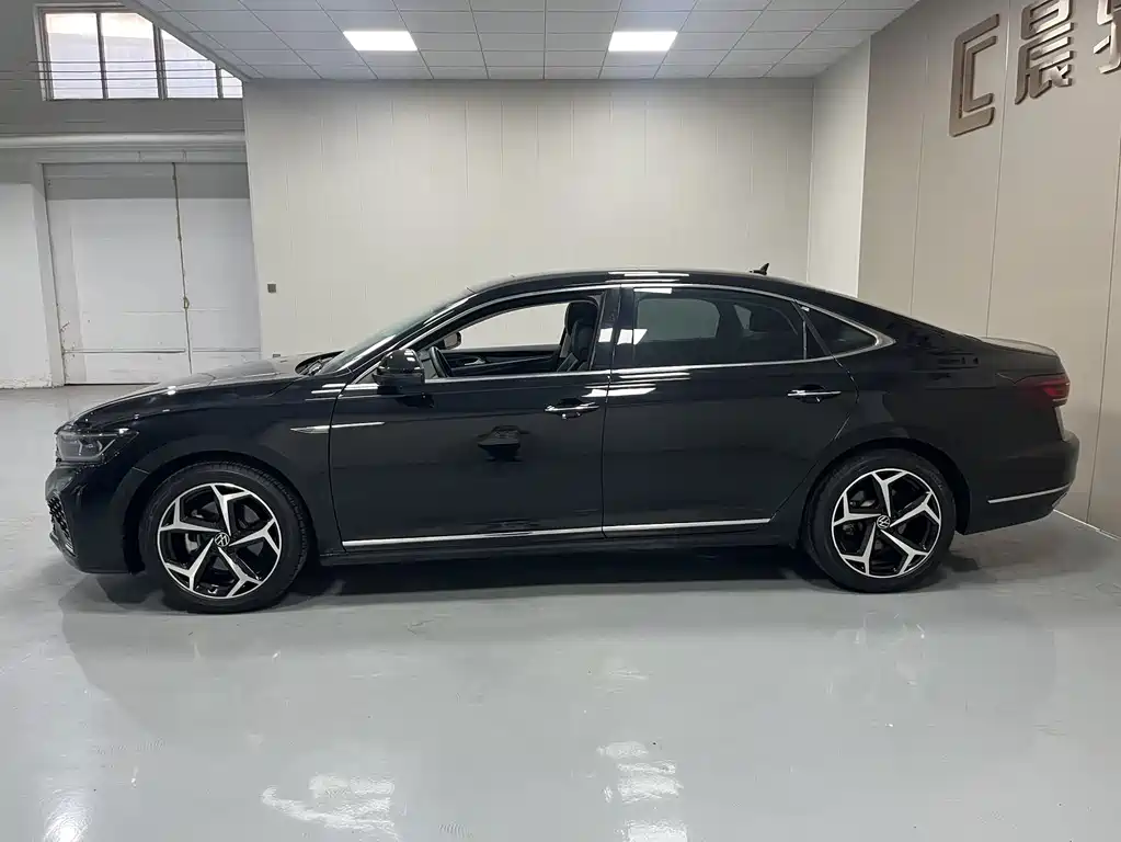 Volkswagen Passat — миниатюра 7