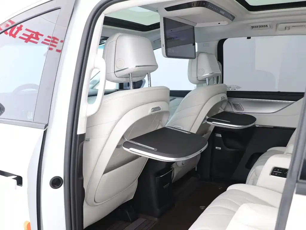 BUICK GL8 NEW ENERGY