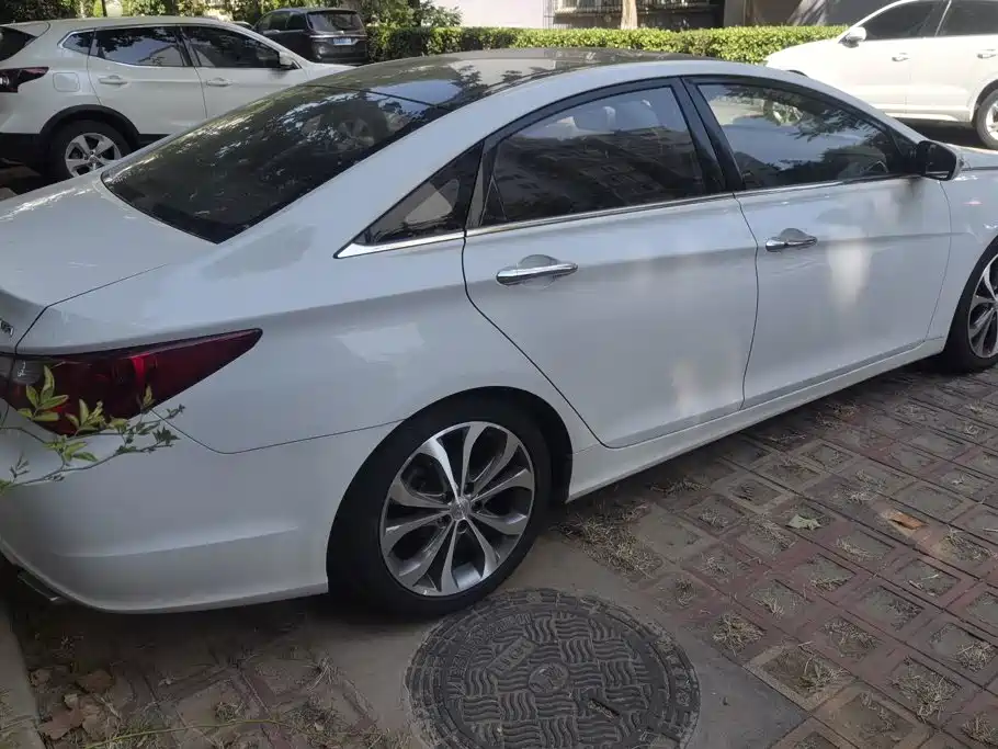 Hyundai Sonata — миниатюра 3