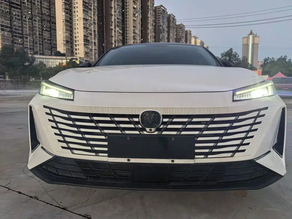 Changan Eado — миниатюра 2