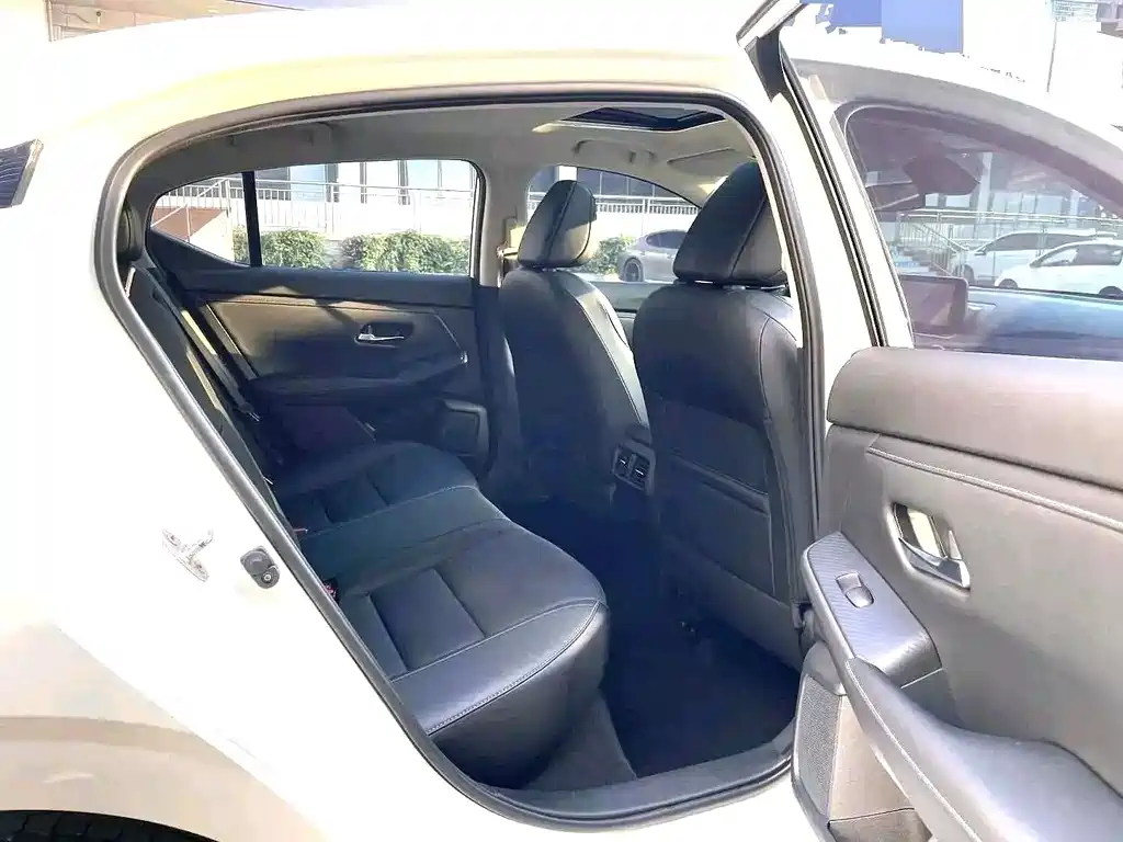 Nissan Sylphy — миниатюра 11