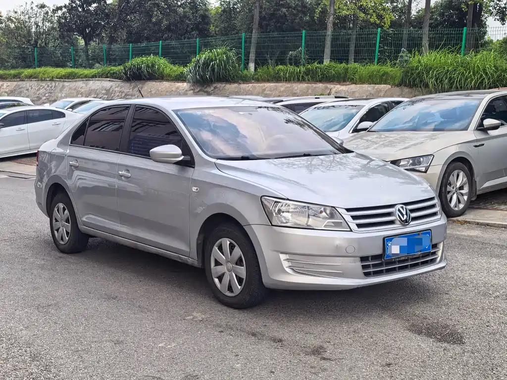 Volkswagen Santana — миниатюра 3