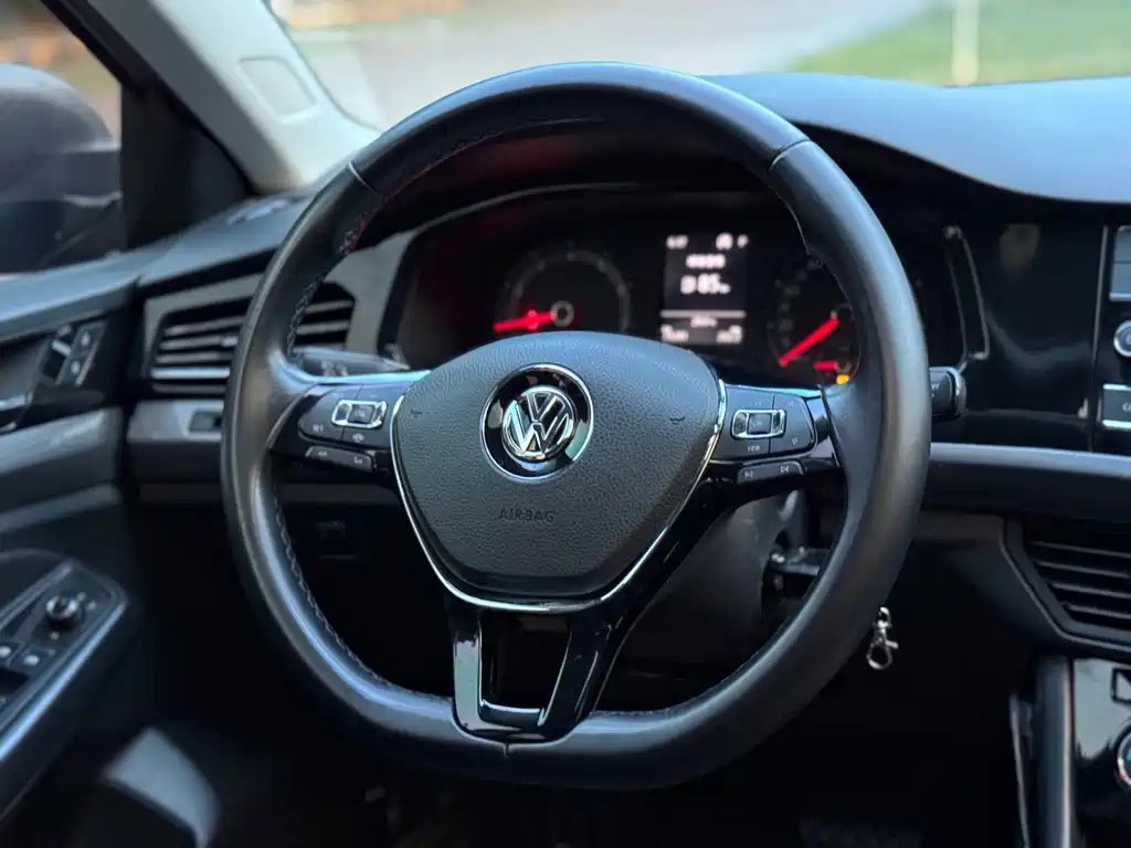 Volkswagen Bora — миниатюра 13