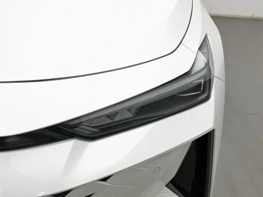 CHANGAN UNI V SMART IDD