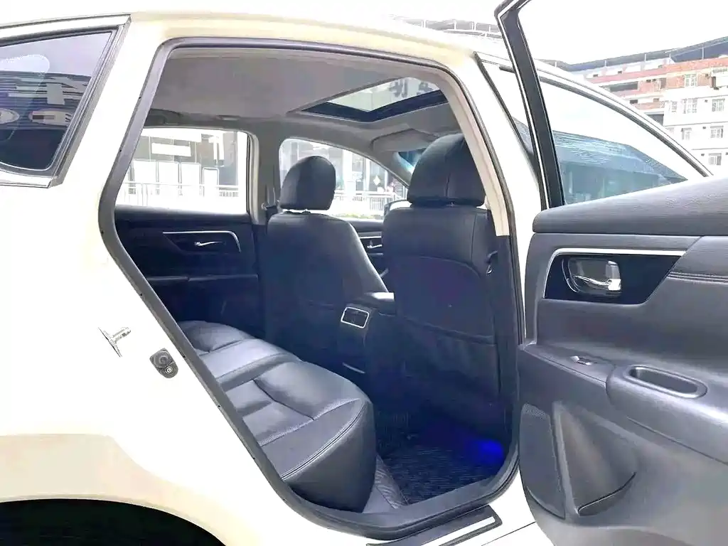 Nissan Teana — миниатюра 11