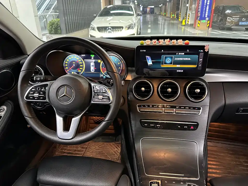 Mercedes-Benz C-Class — миниатюра 14