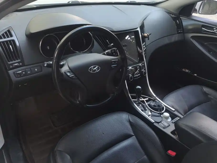 Hyundai Sonata — миниатюра 12