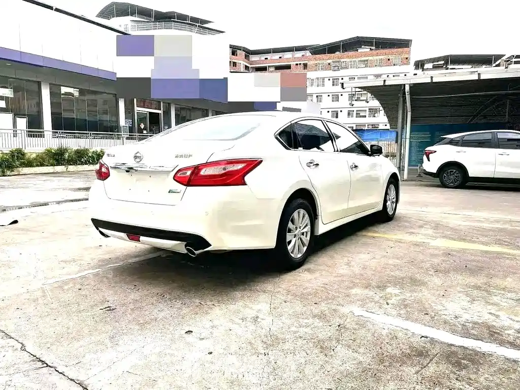Nissan Teana — миниатюра 6