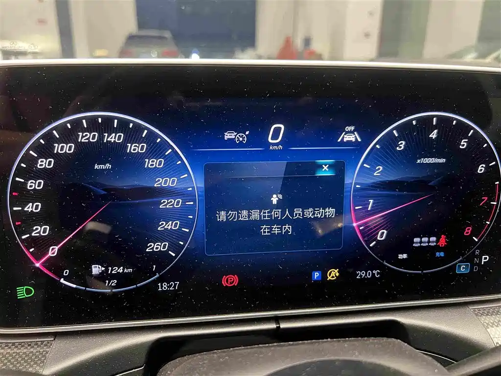 Mercedes-Benz C-Class — миниатюра 16