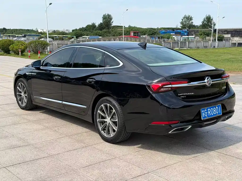 Buick LaCrosse — миниатюра 6