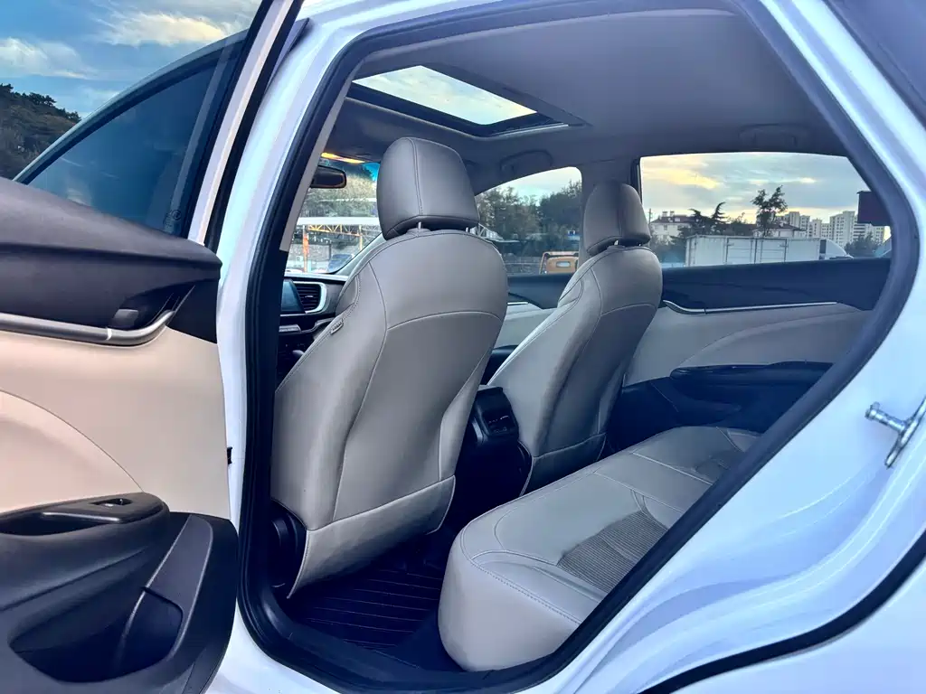 Buick Excelle — миниатюра 10