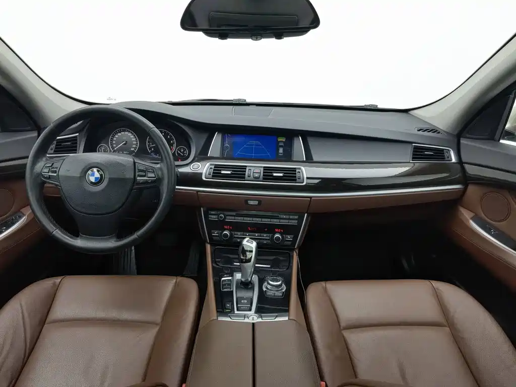 BMW 5 Series GT — миниатюра 5