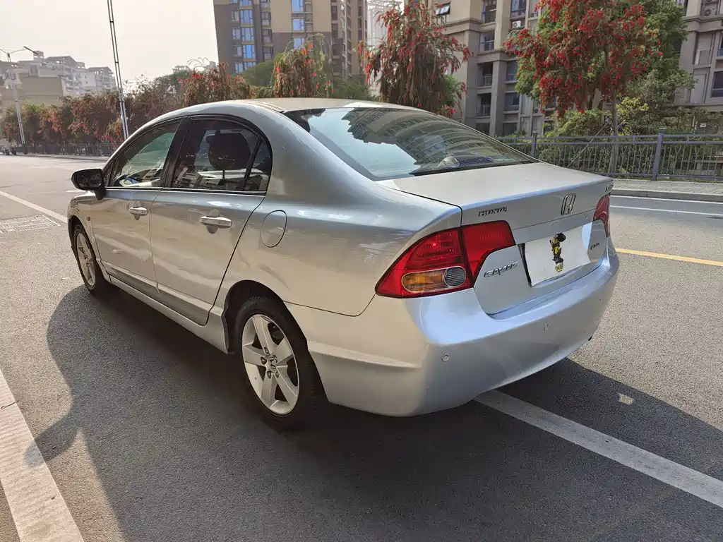 Honda Civic — миниатюра 5